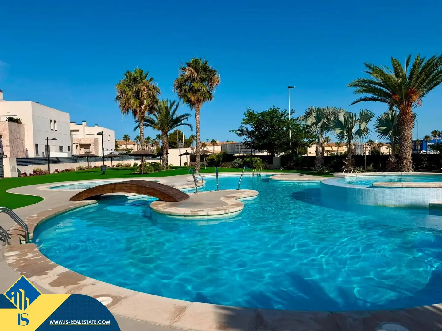 Bungalow avec piscine à vendre à Nueva Torrevieja - Aguas Nuevas