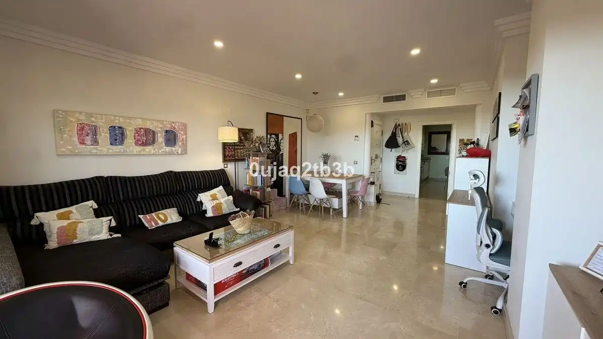 Apartamento con piscina en venta en Benahavís pueblo, imagen 3