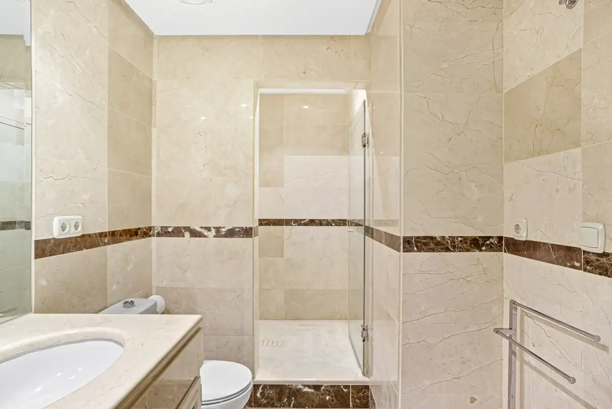 Home with pool for sale in Nueva Andalucía, imagen 2