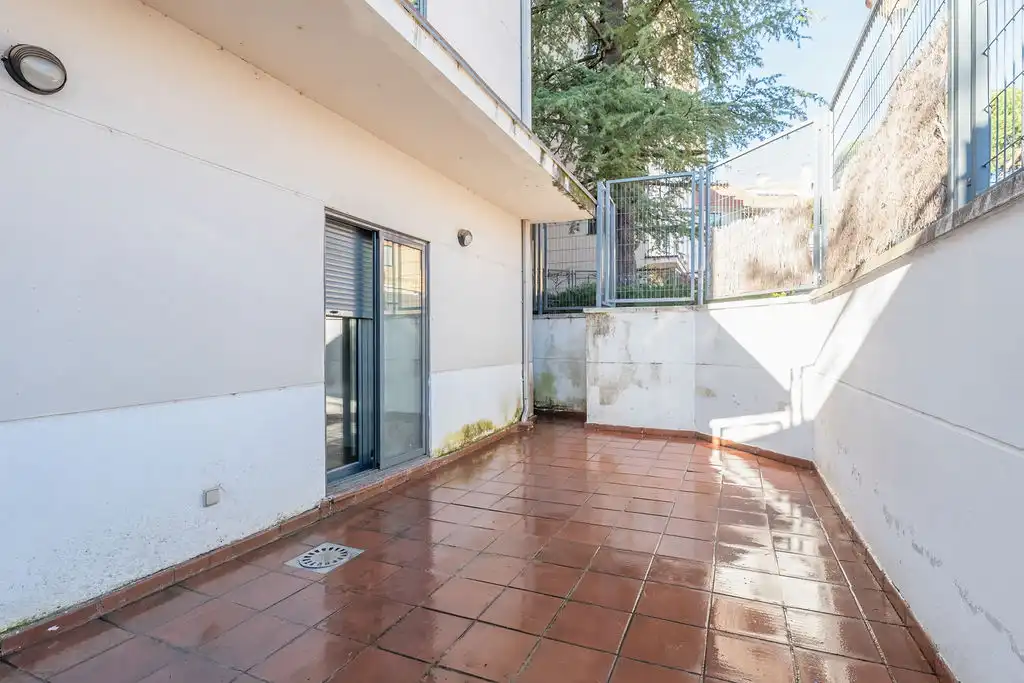 Flat for sale in C/ Plaza de la Estación - Res , Jardín de los Reyes - Parque Real
