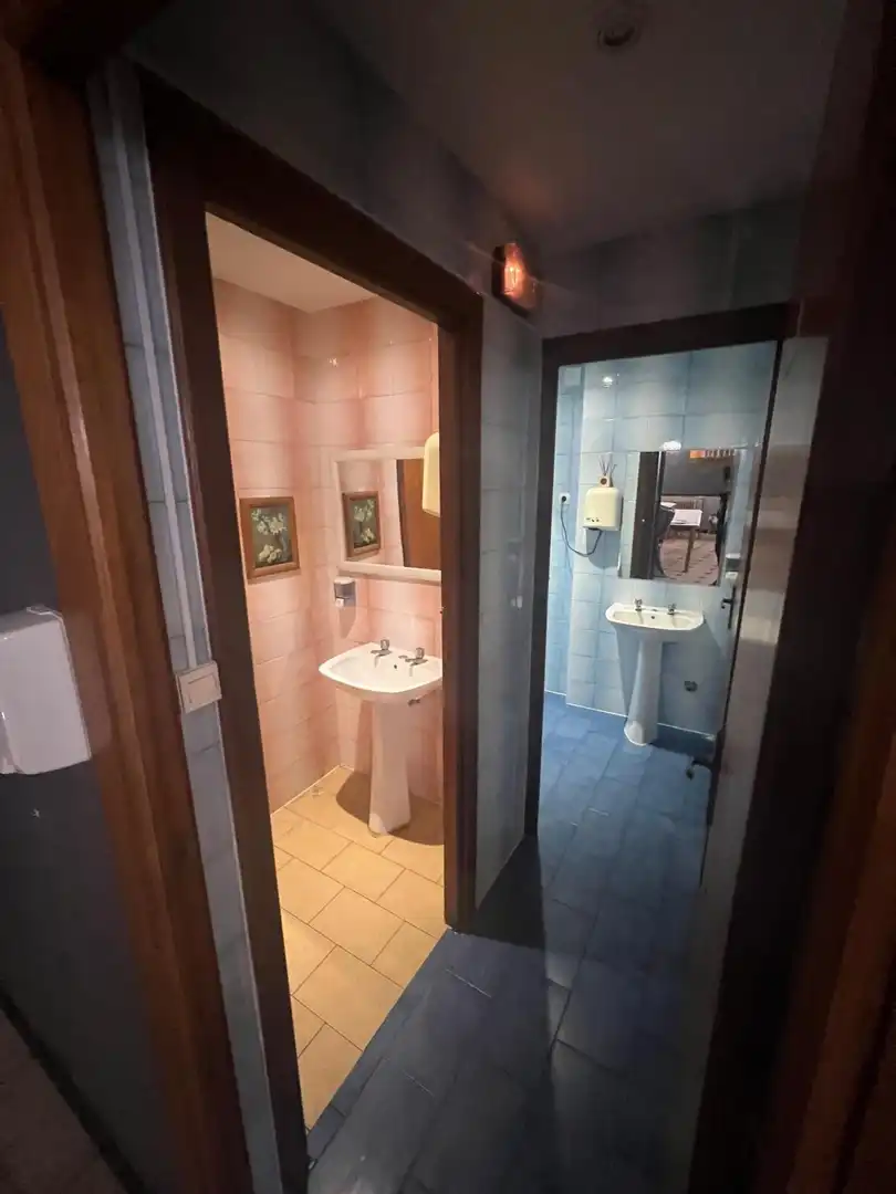 Baño de Nave industrial en venta en Muñogalindo