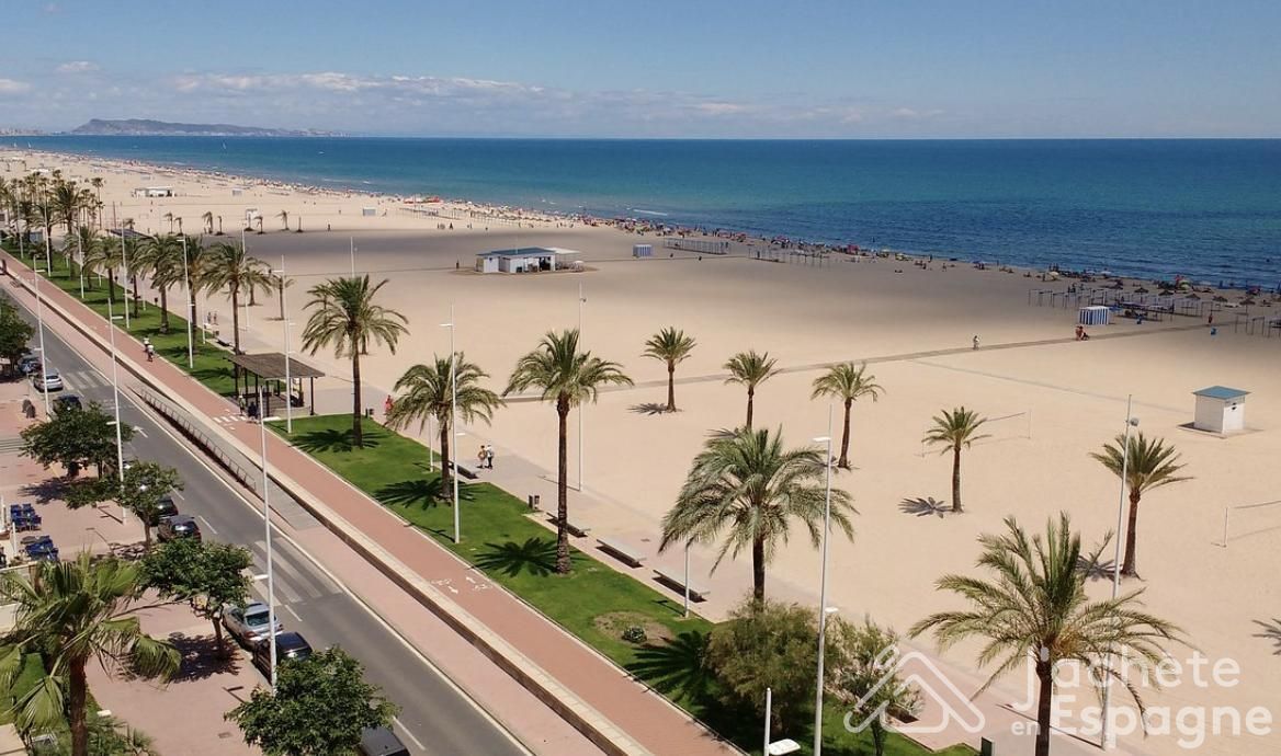 Exterior view of Duplex for sale in Gandia  with Air Conditioner and Terrace