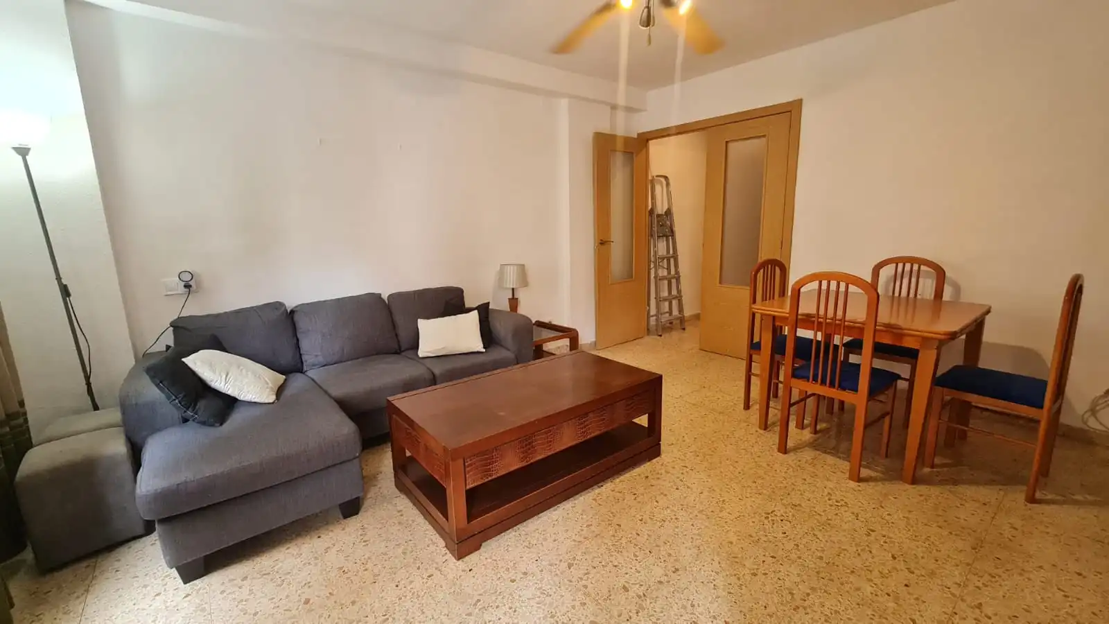 Sala d'estar de Pis per a compartir en Valencia amb Terrassa, Moblat i Forn