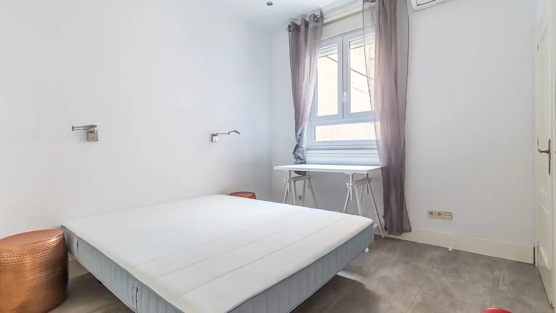 Bedroom of Flat for rent in Madrid