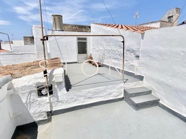 Haus mit Balkon zum Verkauf in Ciutadella