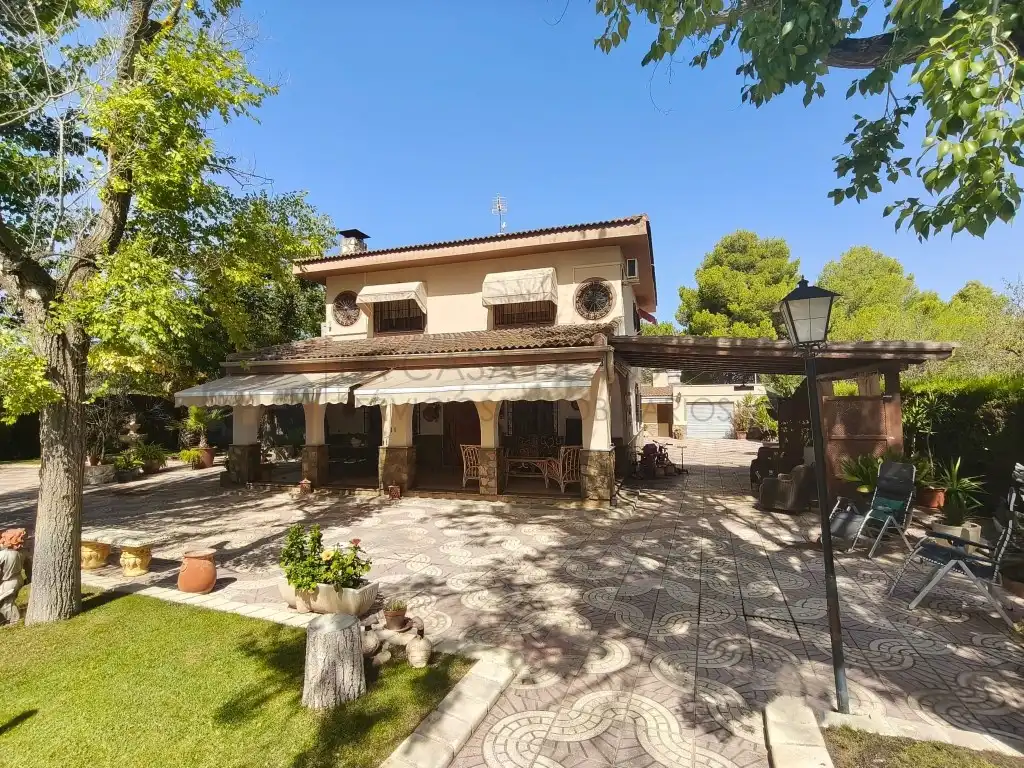 Villa zum Verkauf in Poligono Poligono 5, imagen 3