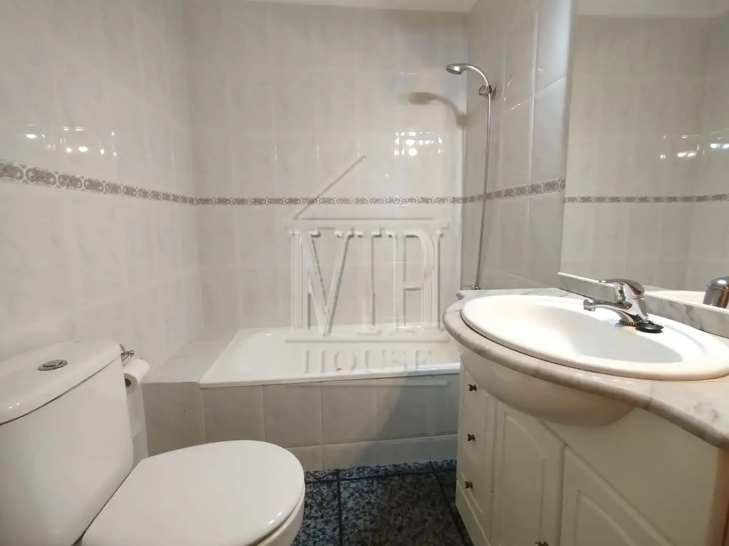 Bathroom of Flat for sale in Pineda de Mar  with Balcony