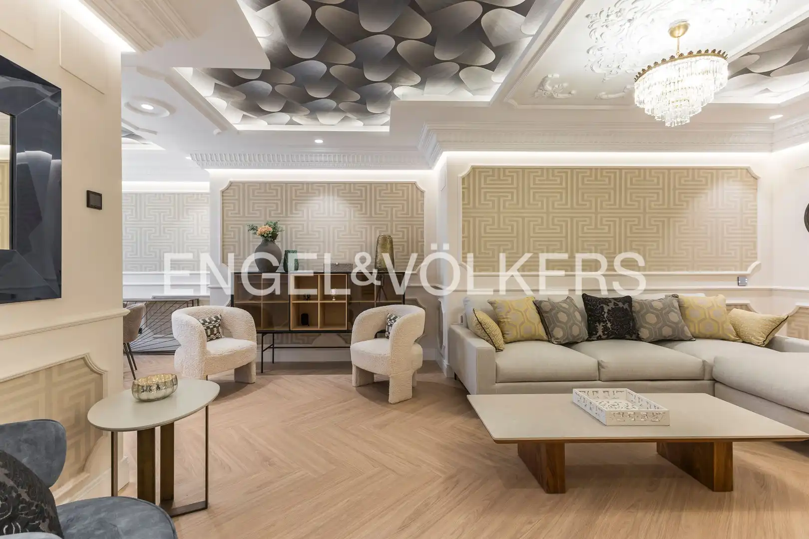 Piso con ascensor en venta en Calle de Guzmán el Bueno, imagen 9