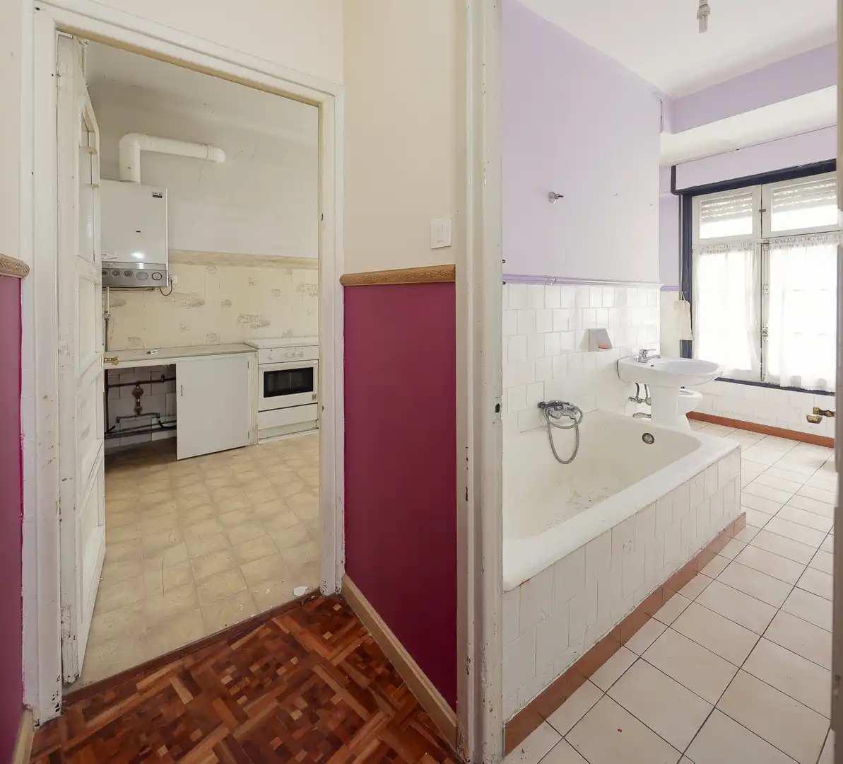 Baño de Piso en venta en Gijón  con Calefacción, Parquet y Trastero