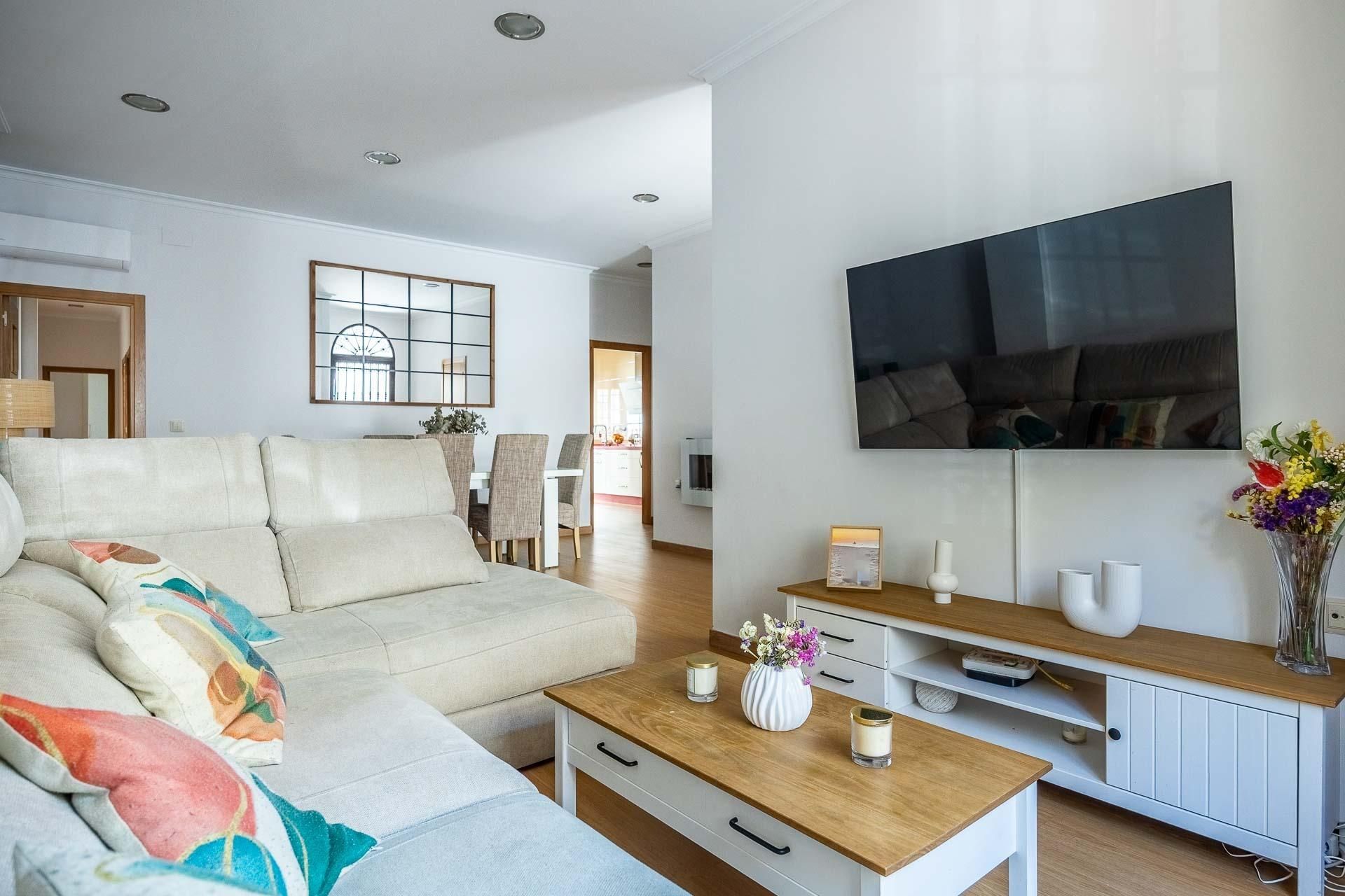 Living room of House or chalet for sale in Alcalá de Guadaira  with Air Conditioner, Heating and Private garden