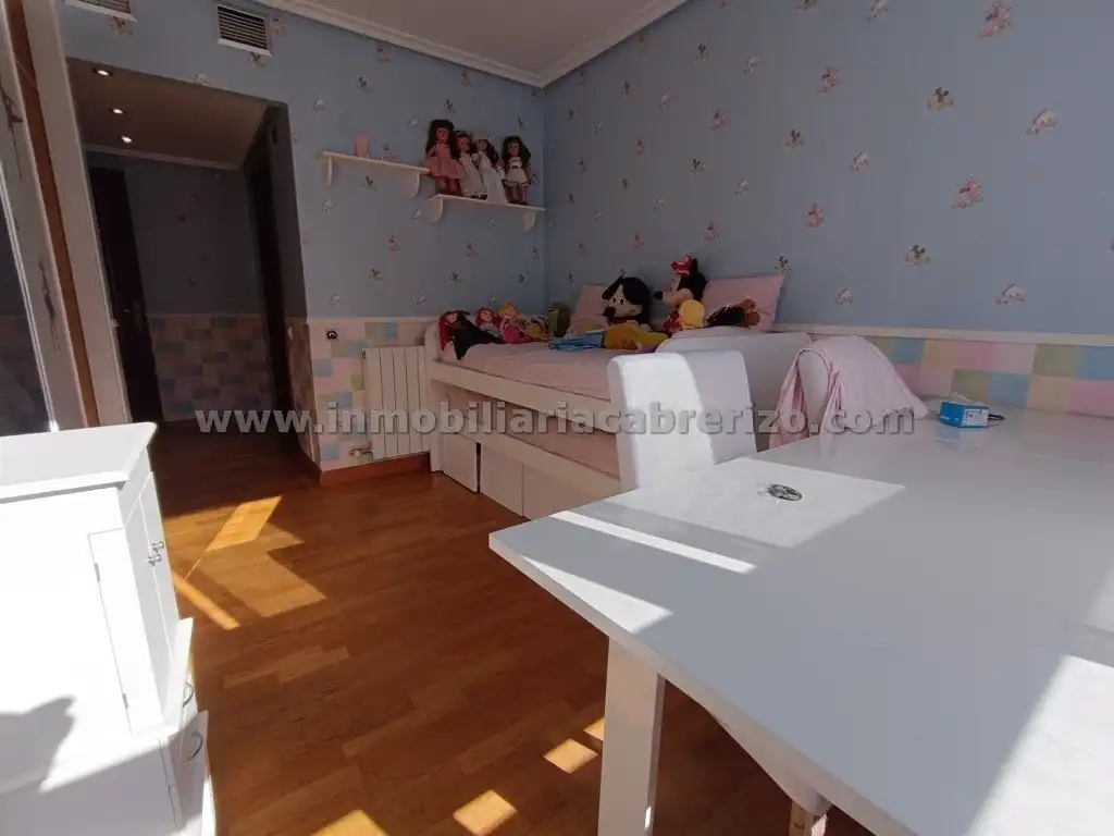 Flat for sale in Calle Rodrigo de Arriaga Mendo, Residencia