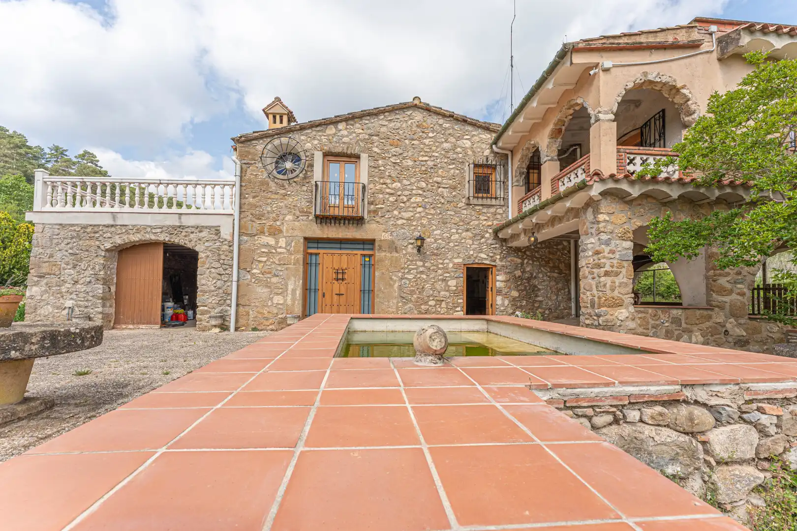 Vista exterior de Finca rústica en venta en Lladó con Jardín privado, Terraza y Piscina
