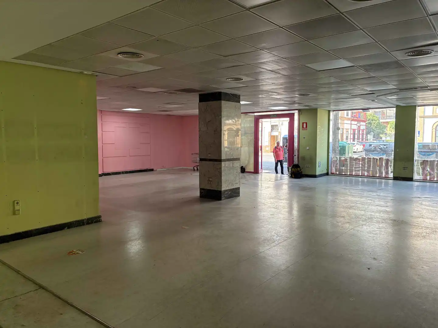 Geschaftsraum zur Miete in Avenida de Ramón y Cajal, 43, Ciudad Jardín