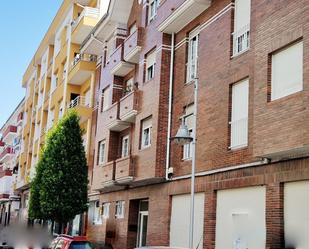 Vista exterior de Pis en venda en Torrelavega  amb Calefacció, Traster i Moblat