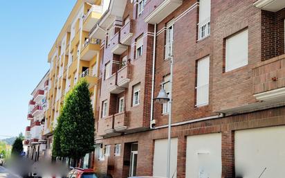 Vista exterior de Pis en venda en Torrelavega  amb Calefacció, Traster i Moblat