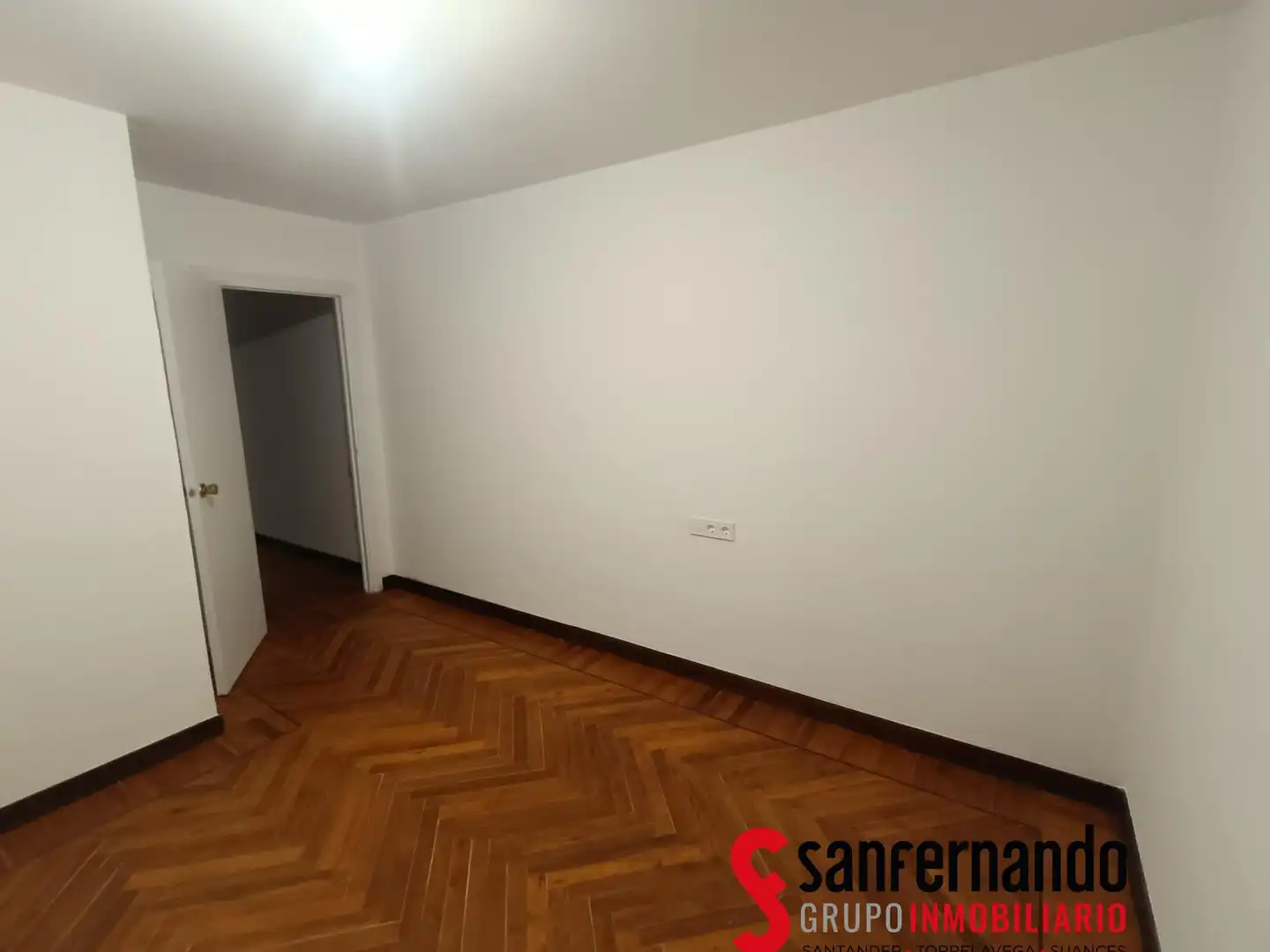 Bedroom of Flat for rent in Santander  with Heating, Parquet flooring and Balcony