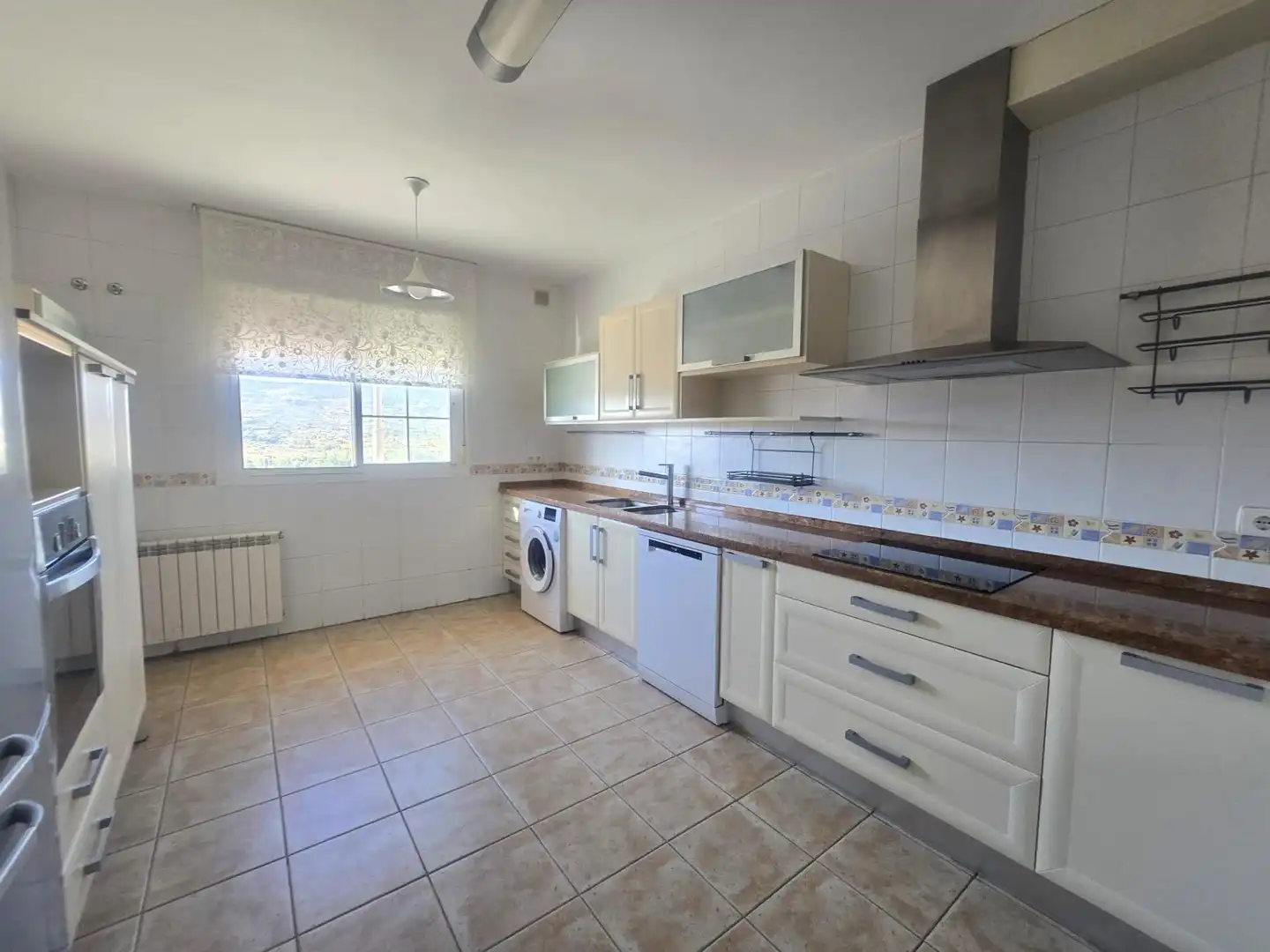 Kitchen of Detached homes for rent in Plasencia  with Air Conditioner, Heating and Private garden