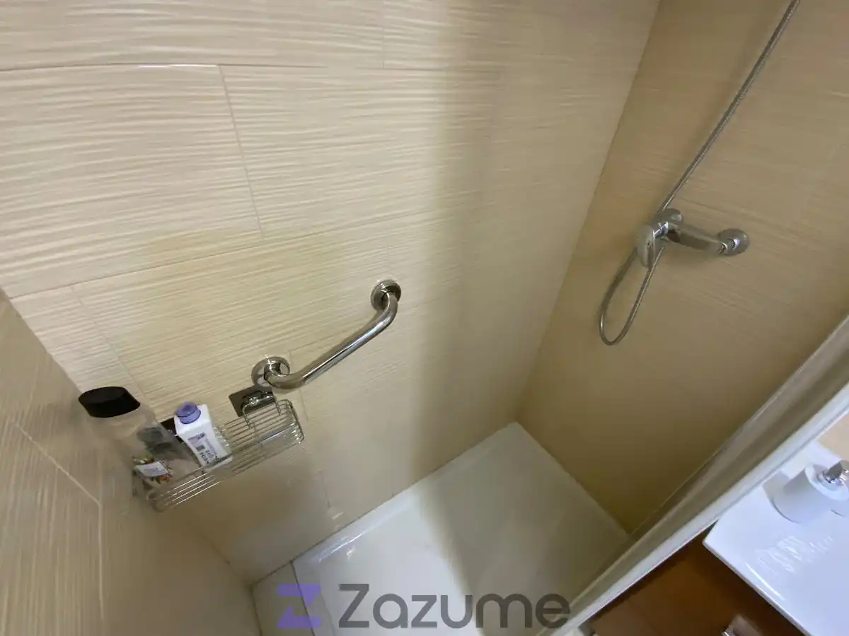 Bathroom of Flat for rent in Valencia  with Air Conditioner, Heating and Terrace