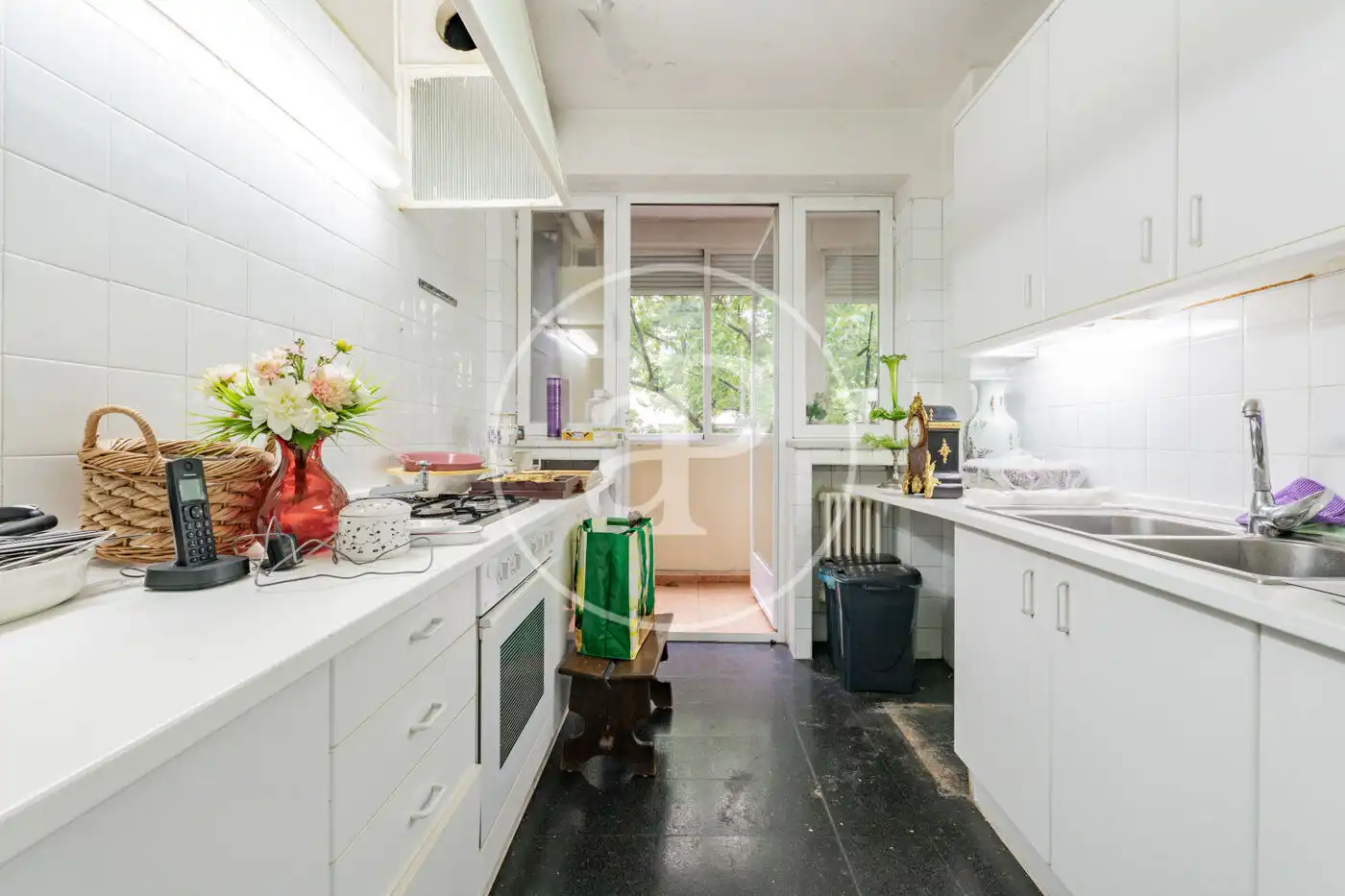 Cocina de Piso en venta en Madrid con Calefacción, Jardín privado y Terraza