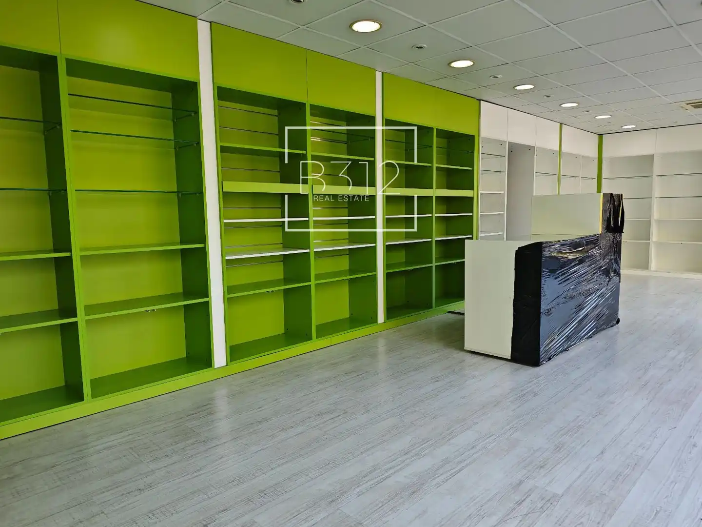 Local comercial de lloguer a Josep Tarradellas, imagen 7