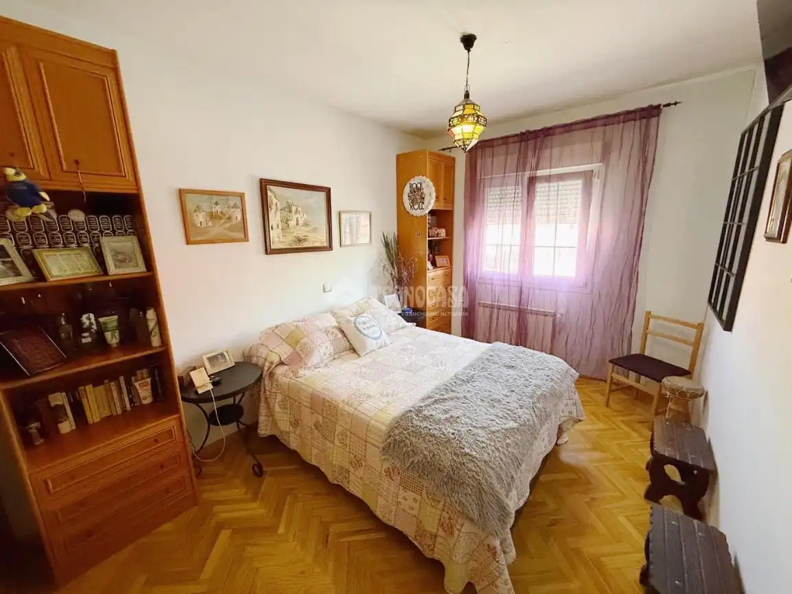 Habitación de Casa adosada en venta en Seseña