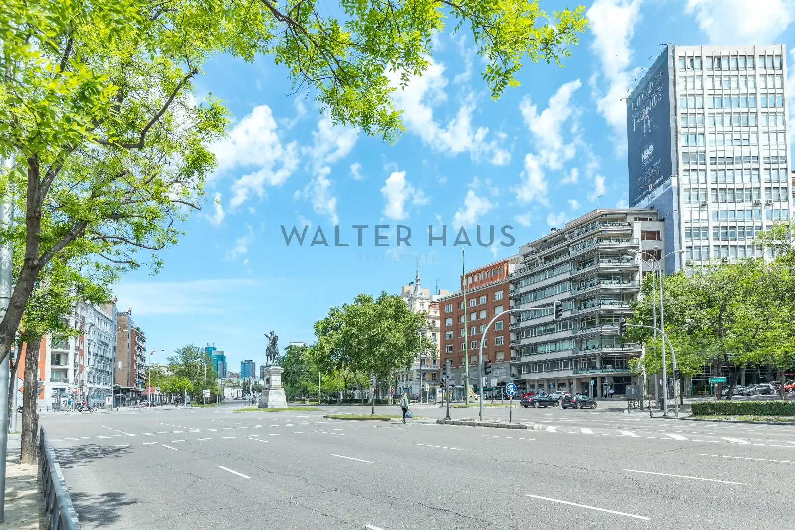 Exterior view of Flat for sale in Madrid  with Air Conditioner, Heating and Oven