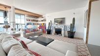 Living room of Flat for sale in  Madrid Capital  with Air Conditioner, Heating and Parquet flooring