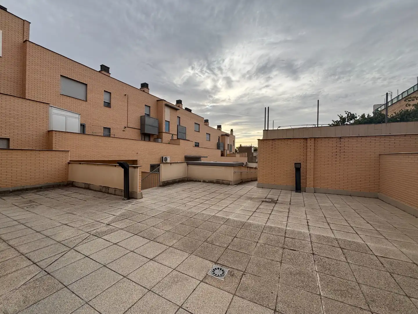 Terrace of Flat for sale in Oliver-Valdefierro