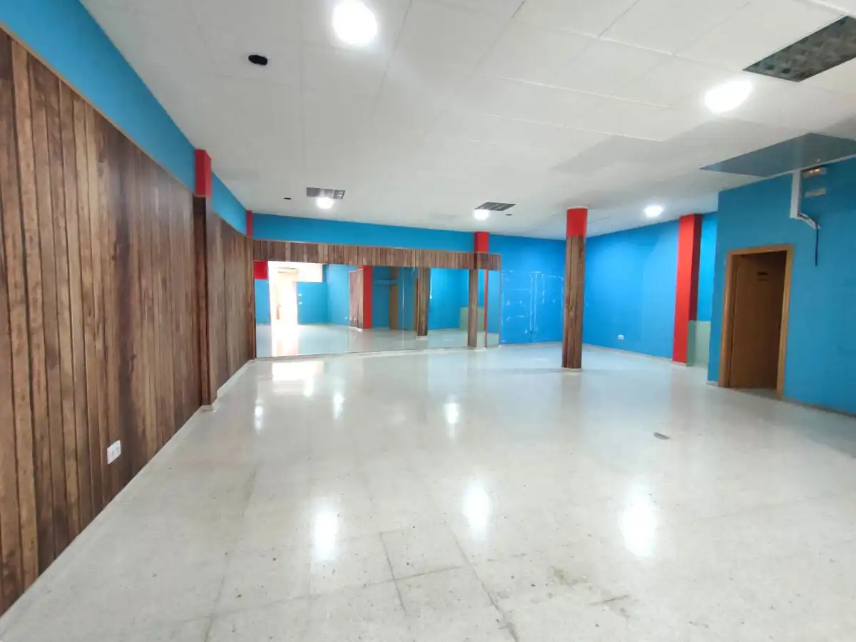 Local commercial à vendre à Valdepeñas