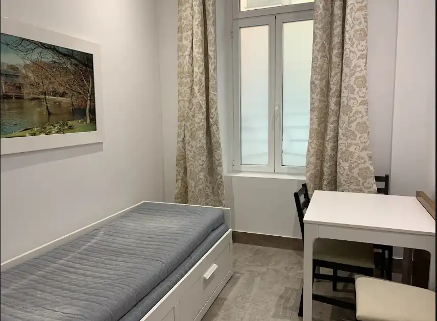 Flat for rent in Calle de la Santísima Trinidad, Trafalgar