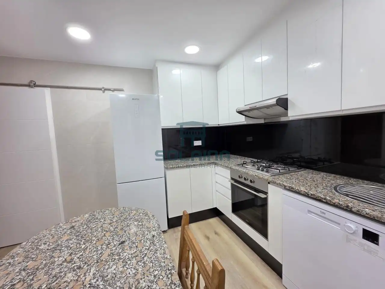 Flat with terrace to rent in Couto, imagen 11