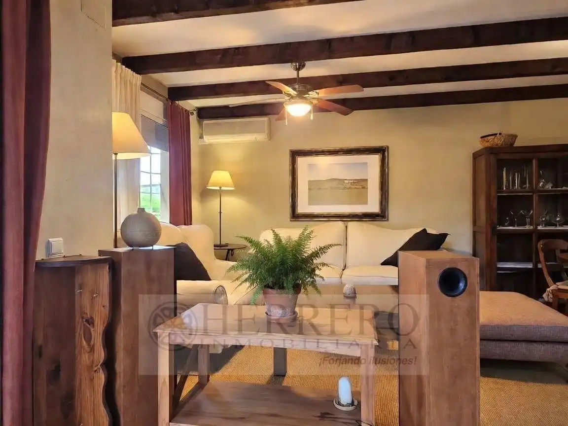 Sala de estar de Casa adosada en venta en Gandia con Aire acondicionado, Calefacción y Jardín privado