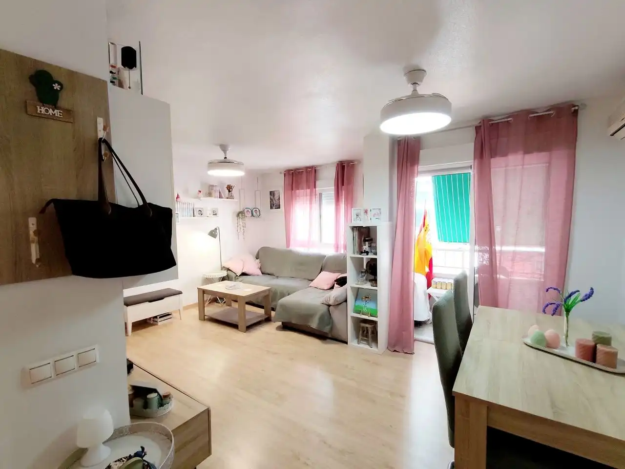 Apartament amb ascensor en venda a Calle  María Parodi