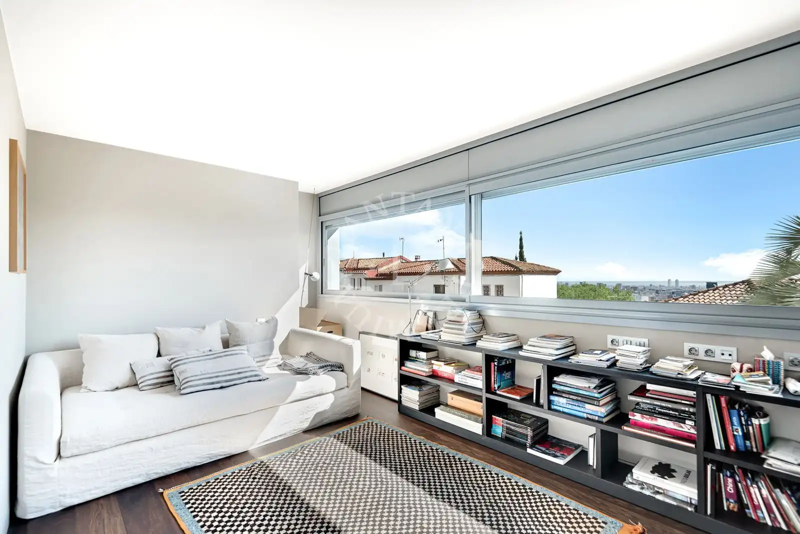Sala de estar de Casa o chalet en venta en Barcelona con Trastero