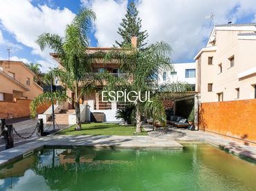 Casa con piscina en venta en CAMINO BAIX D'ALELLA
