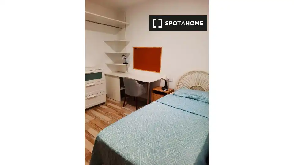Zimmer in Les Tendetes - Avenida Burjassot