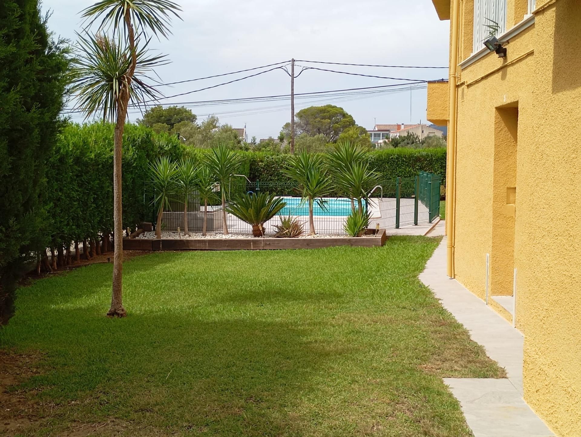 Swimming pool of Duplex for sale in Alcanar  with Private garden and Terrace