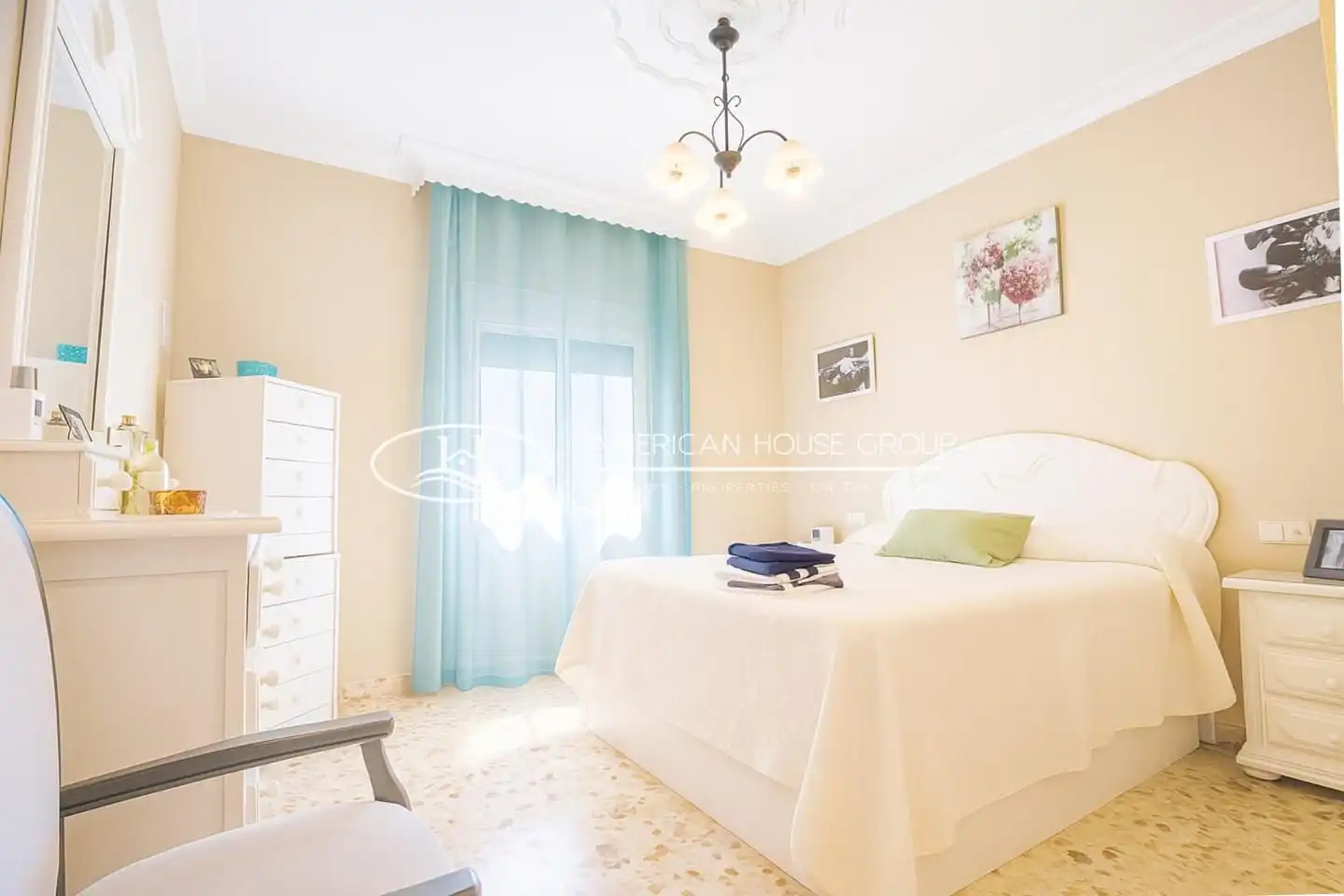 Habitación de Casa o chalet en venta en Chiclana de la Frontera con Aire acondicionado, Jardín privado y Terraza