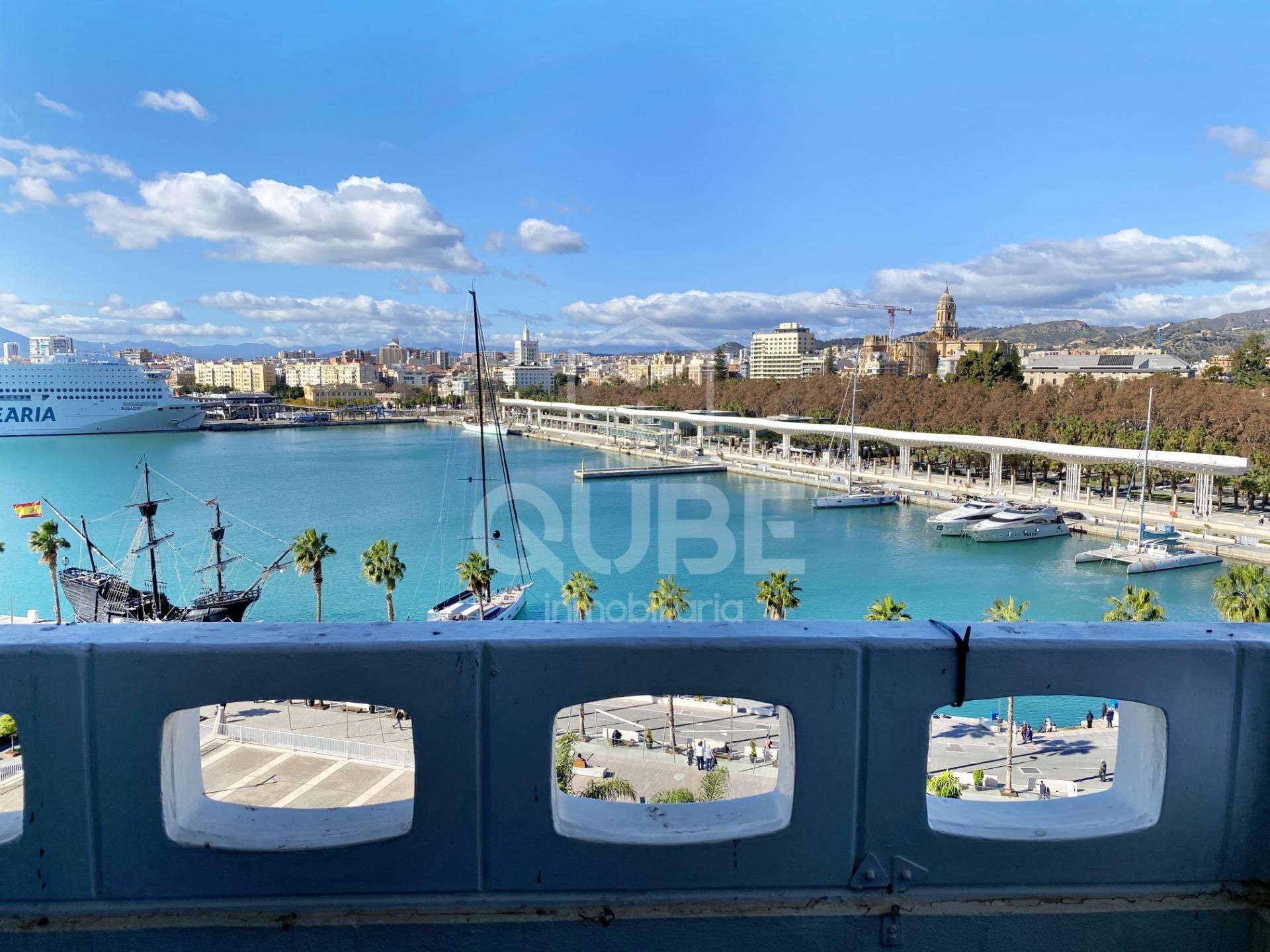Exterior view of Flat for sale in Málaga Capital  with Air Conditioner, Terrace and Balcony