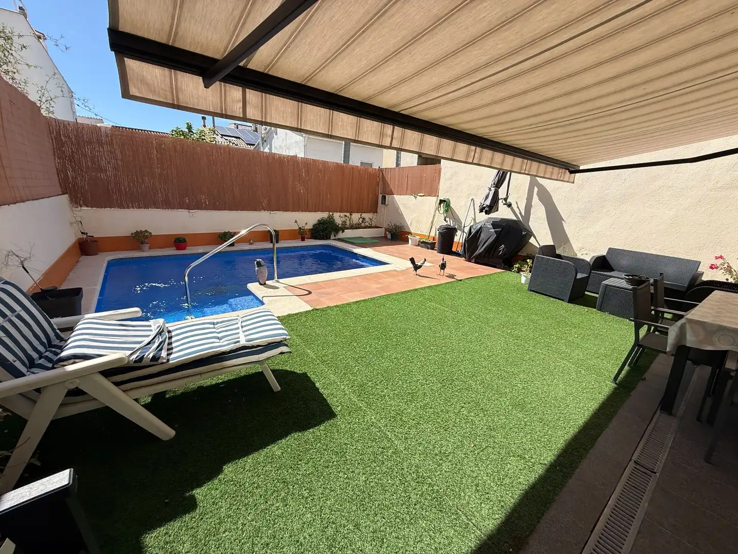 Piscina de Casa o chalet en venta en Premià de Mar con Aire acondicionado, Calefacción y Jardín privado