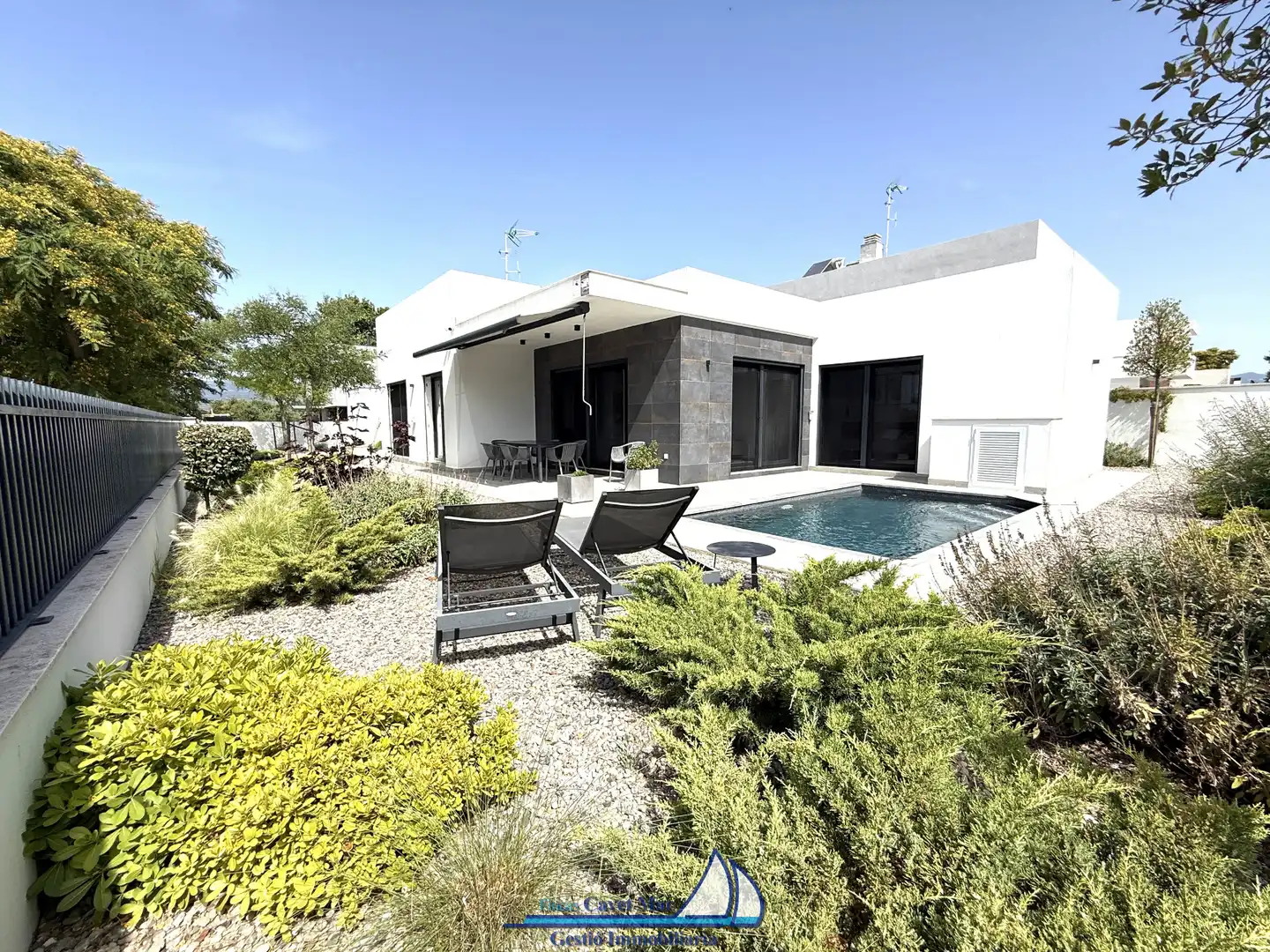 Terrassa de Casa o xalet en venda en Montbrió del Camp amb Aire condicionat, Calefacció i Jardí privat