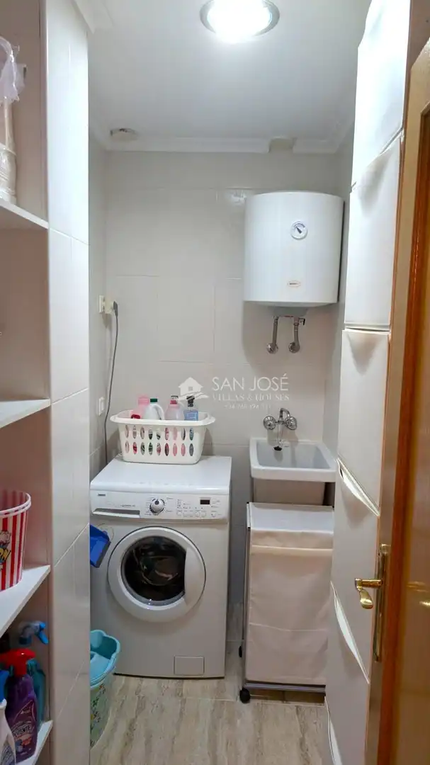 Baño de Piso en venta en Novelda con Parquet y Amueblado