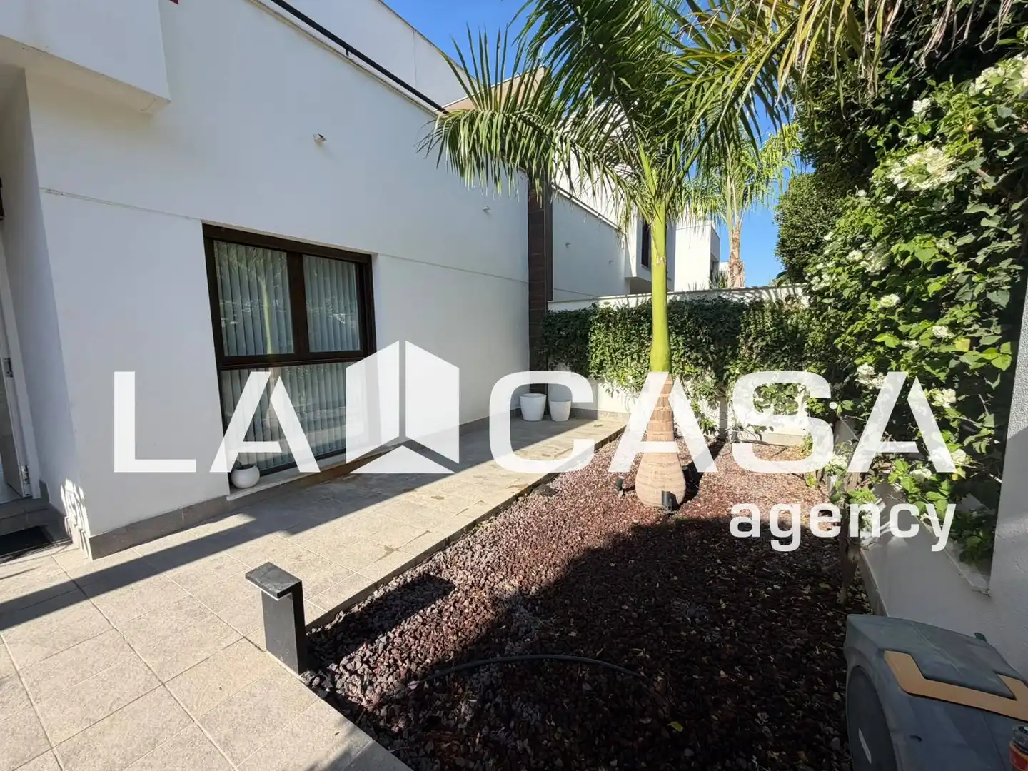 Semi-detached house for sale in Entrenúcleos, imagen 3