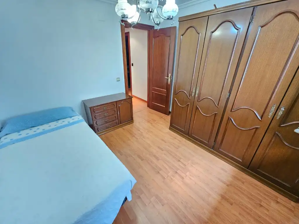 Bedroom of Flat for sale in Avilés
