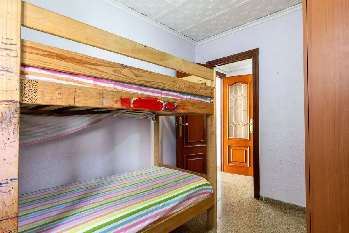 Habitación de Piso en venta en Valencia con Calefacción