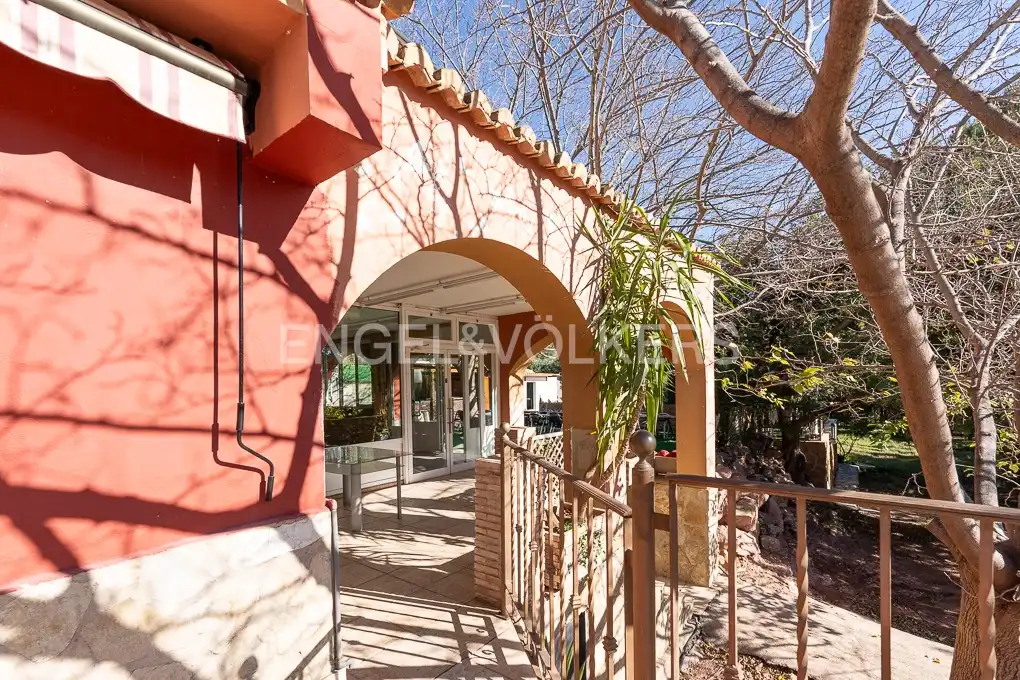 Casa o chalet en venta en Sagunto / Sagunt con Aire acondicionado, Calefacción y Jardín privado