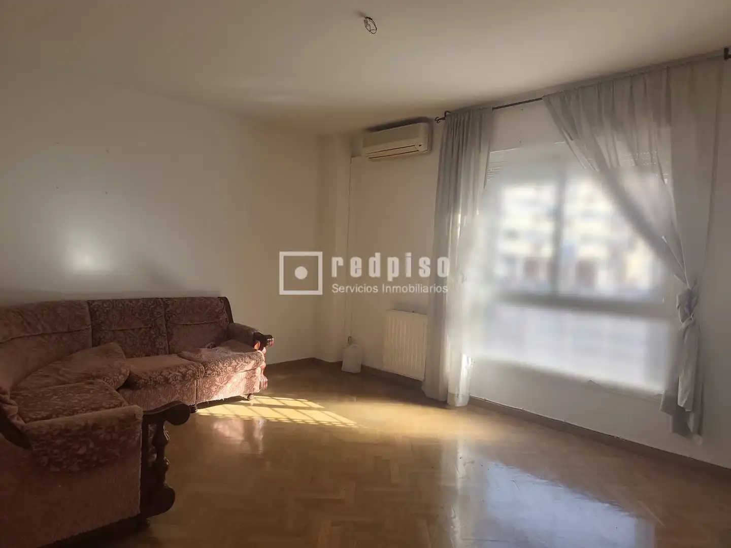 Habitación de Piso en venta en Madrid con Aire acondicionado, Calefacción y Jardín privado