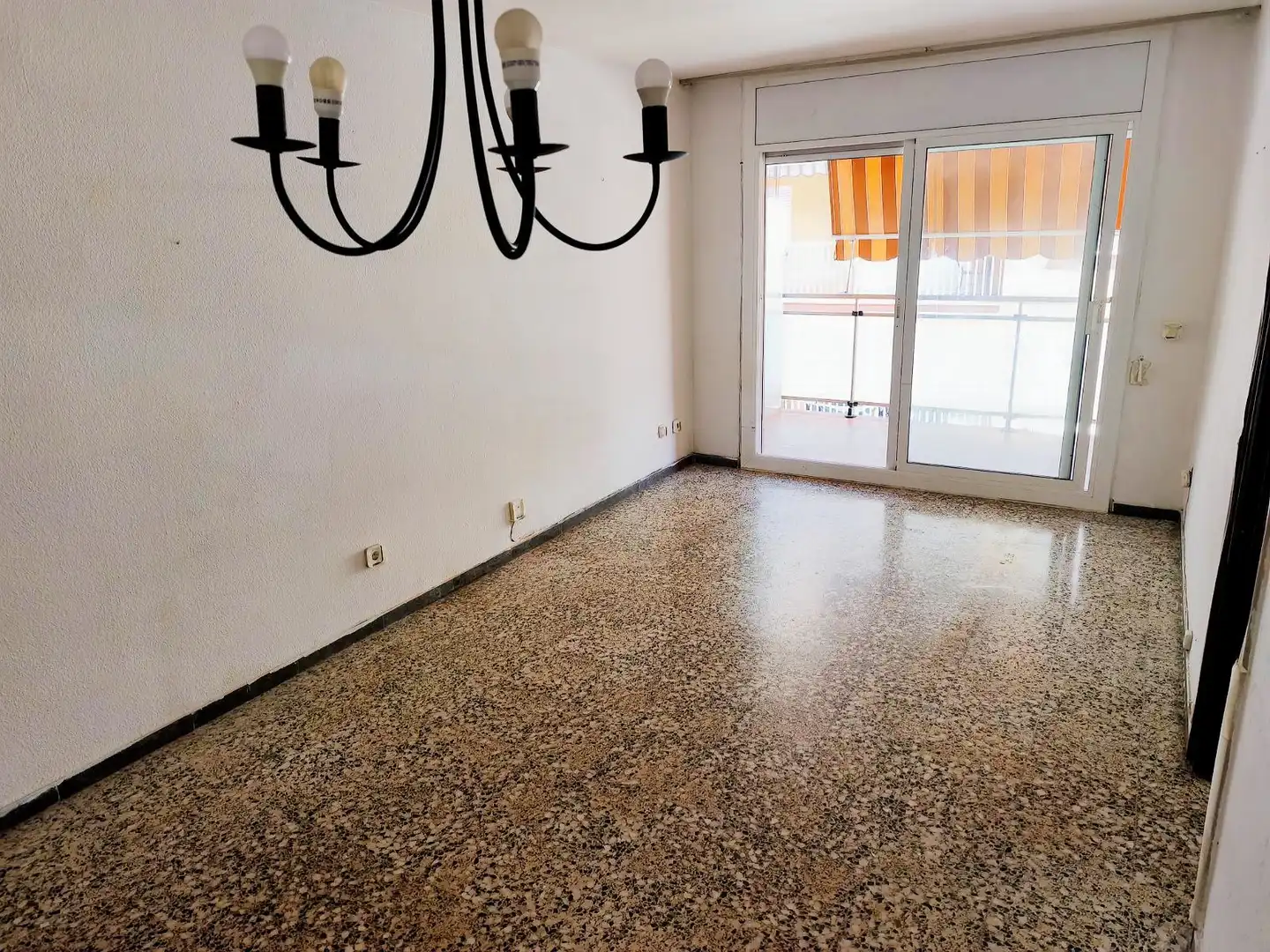 Wohnzimmer von Wohnung zum Verkauf in Vilanova i la Geltrú mit Heizung, Abstellraum und Möbliert