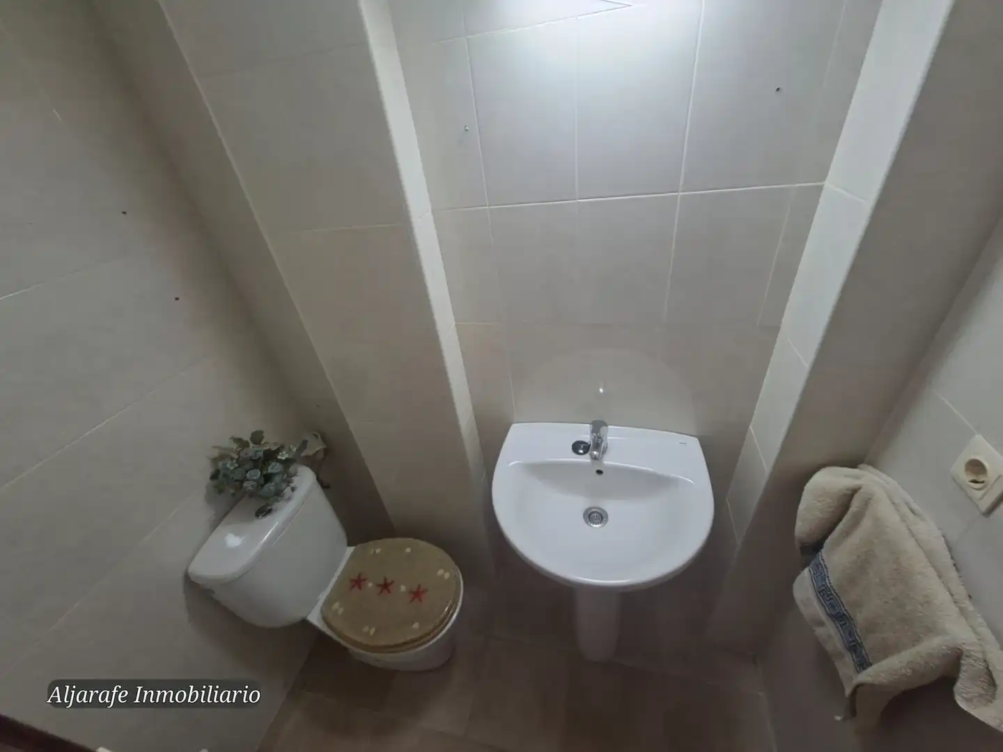 Bathroom of Detached homes for sale in Espartinas  with Air Conditioner, Heating and Private garden