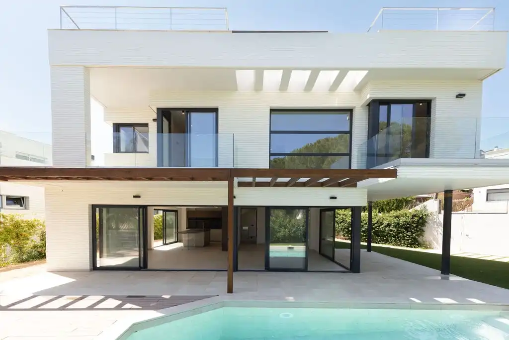 Casa amb piscina en venda a Premià de Dalt, imagen 4